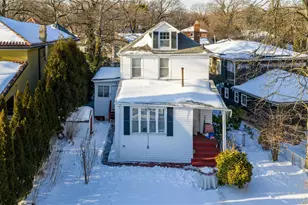 195-12 McLaughlin Ave, Hollis, NY 11423 - Photo 2