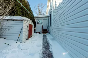 195-12 McLaughlin Ave, Hollis, NY 11423 - Photo 4