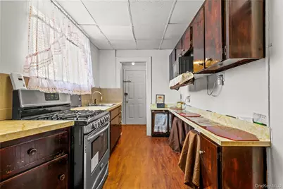 19512 McLaughlin Avenue, Hollis, NY 11423 - Photo 10