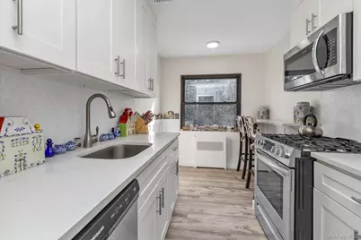 1203 E Broadway #G22, Hewlett, NY 11557 - Photo 8