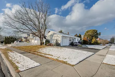 36 Hart Street, Farmingdale, NY 11735 - Photo 38