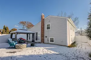 36 Hart St, Farmingdale, NY 11735 - Photo 32