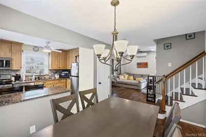 36 Hart Street, Farmingdale, NY 11735 - Photo 12