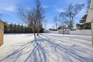 78 Roslyn St, Islip Terrace, NY 11752 - Photo 24