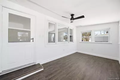 78 Roslyn Street, Islip Terrace, NY 11752 - Photo 12