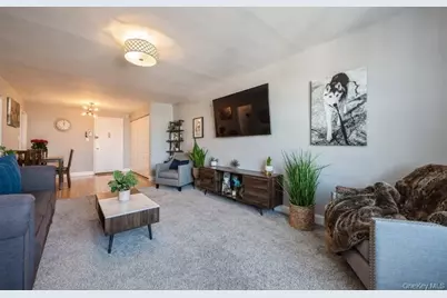 54-40 Little Neck Parkway #6M, Little Neck, NY 11362 - Photo 12