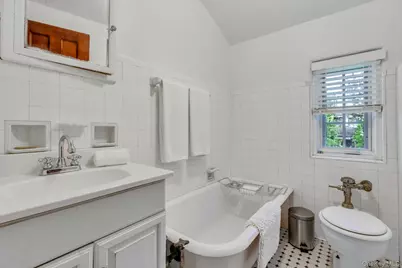 259 Lakeview Avenue W, Brightwaters, NY 11718 - Photo 44