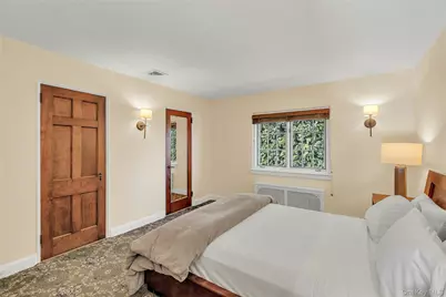 259 Lakeview Avenue W, Brightwaters, NY 11718 - Photo 40