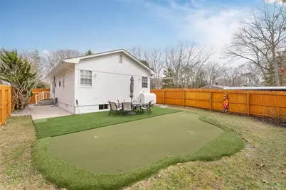 34 Shinnecock Avenue, East Quogue, NY 11942 - Photo 4