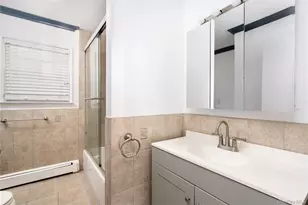 34 Shinnecock Ave, East Quogue, NY 11942 - Photo 10