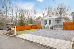34 Shinnecock Ave, East Quogue, NY 11942 - Photo 2