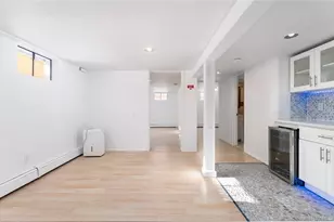 34 Shinnecock Ave, East Quogue, NY 11942 - Photo 12