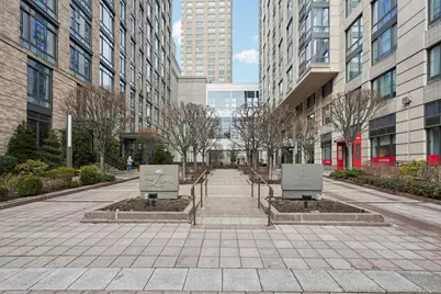 10 City Place #3D, White Plains, NY 10601 - Photo 1