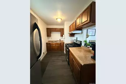 71 Macarthur Avenue, Brentwood, NY 11717 - Photo 4