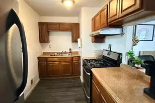 71 Macarthur Ave, Brentwood, NY 11717 - Photo 4