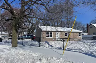 71 Macarthur Ave, Brentwood, NY 11717 - Photo 2