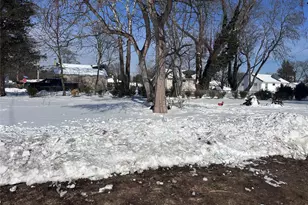 71 Macarthur Ave, Brentwood, NY 11717 - Photo 12