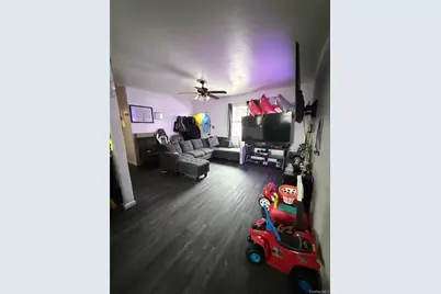 71 Macarthur Avenue, Brentwood, NY 11717 - Photo 10