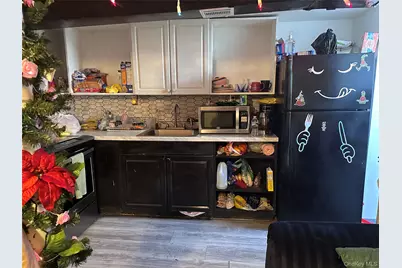 71 Macarthur Avenue, Brentwood, NY 11717 - Photo 18