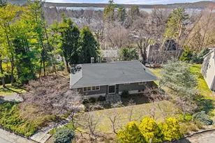 7 Dogwood Ln, Irvington, NY 10533 - Photo 2