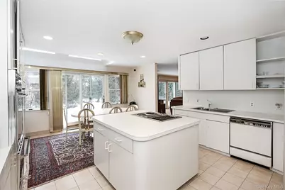 28 Polo Road, Great Neck, NY 11023 - Photo 10