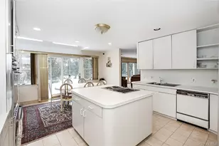 28 Polo Rd, Great Neck, NY 11023 - Photo 10