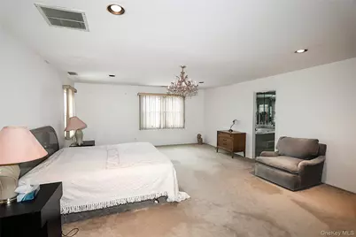 28 Polo Road, Great Neck, NY 11023 - Photo 14