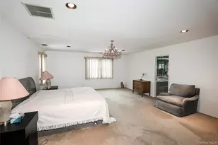 28 Polo Rd, Great Neck, NY 11023 - Photo 14