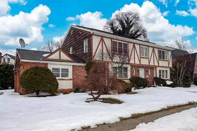 28 Polo Road, Great Neck, NY 11023 - Photo 2