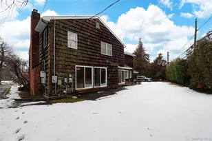 28 Polo Rd, Great Neck, NY 11023 - Photo 28