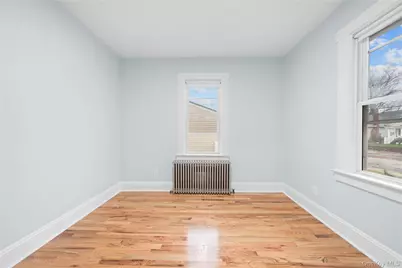 172 Juanita Avenue, Freeport, NY 11520 - Photo 8