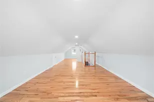 172 Juanita Ave, Freeport, NY 11520 - Photo 16