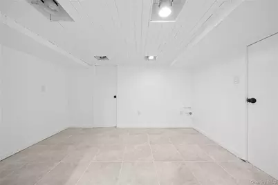 172 Juanita Avenue, Freeport, NY 11520 - Photo 24