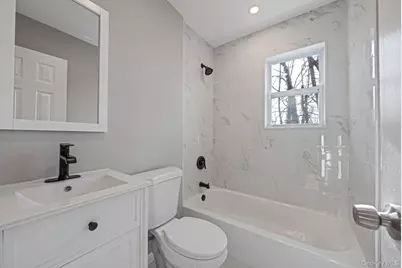 540 Mitchell Street, Uniondale, NY 11553 - Photo 18