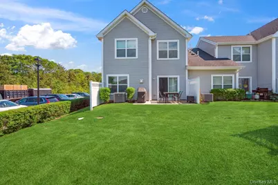 1 Willow Terrace, Coram, NY 11727 - Photo 32