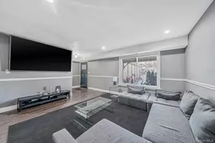 97 Drexelgate Ct, Middle Island, NY 11953 - Photo 8