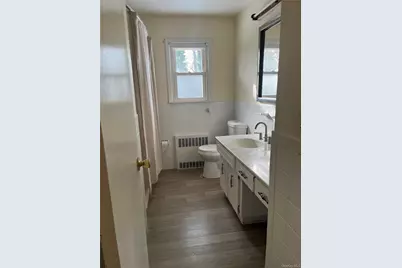 1046 Little Neck Avenue, North Bellmore, NY 11710 - Photo 4