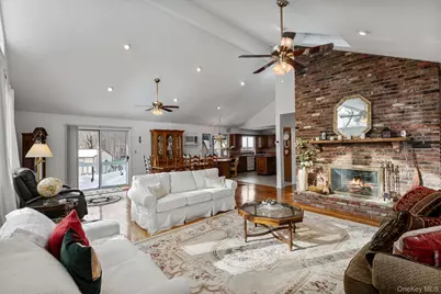 22 Glenview Avenue, Northport, NY 11768 - Photo 14