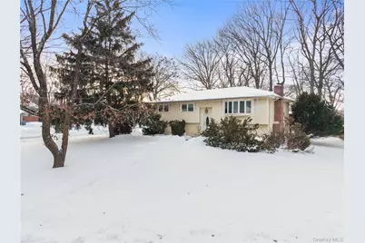 75 Freedman Avenue, Nanuet, NY 10954 - Photo 2