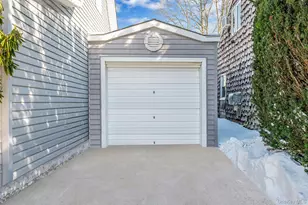 704 S 5th St, Lindenhurst, NY 11757 - Photo 6