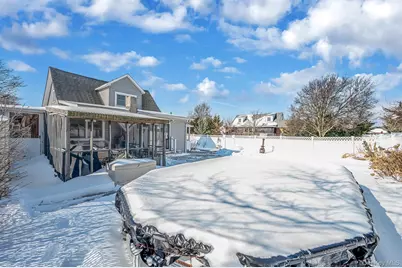 704 S 5th Street, Lindenhurst, NY 11757 - Photo 34