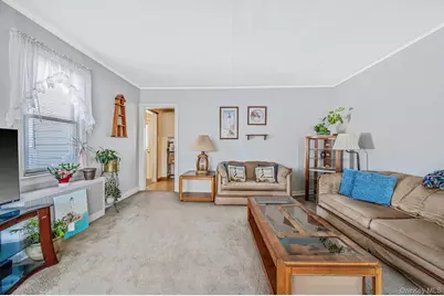 704 S 5th Street, Lindenhurst, NY 11757 - Photo 8