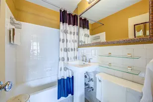 201 W 21st St, New York, NY 10011 - Photo 8