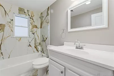 1395 Gardiner Drive, Bay Shore, NY 11706 - Photo 20