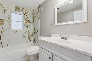 1395 Gardiner Dr, Bay Shore, NY 11706 - Photo 20