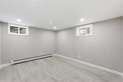 1395 Gardiner Drive, Bay Shore, NY 11706 - Photo 24