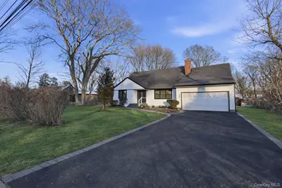 1395 Gardiner Drive, Bay Shore, NY 11706 - Photo 2