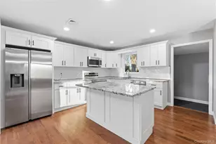 1395 Gardiner Dr, Bay Shore, NY 11706 - Photo 10