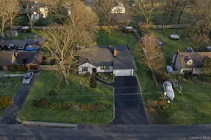 1395 Gardiner Dr, Bay Shore, NY 11706 - Photo 6
