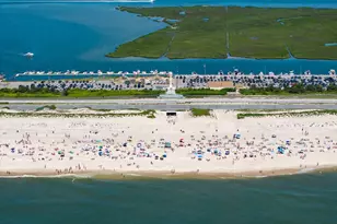 2 Cottage Walk, Babylon, NY 11702 - Photo 6